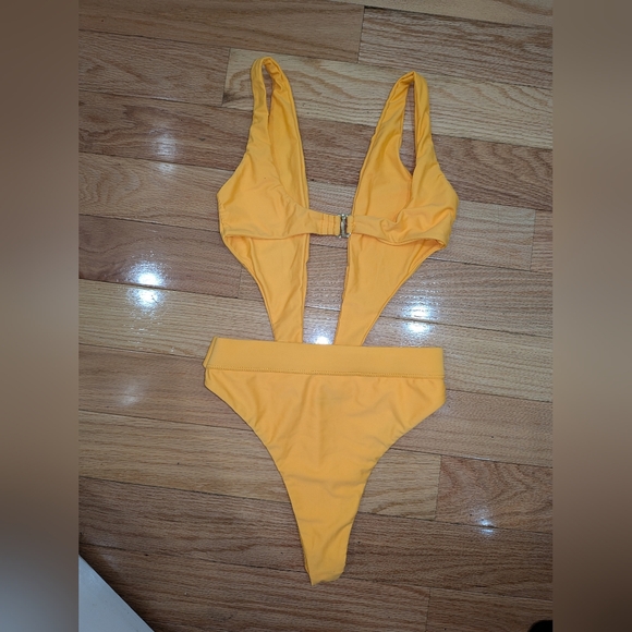 NWOT MICHAEL COSTELLO X REVOLVE ONE PIECE SWIMSUIT - Picture 5 of 5